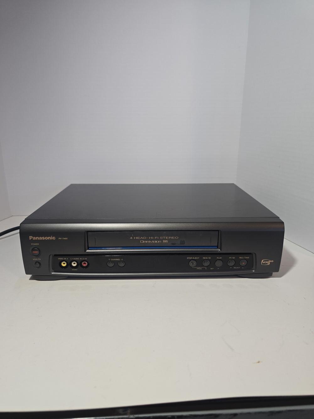 Panasonic PV-7451 Blue Line 4-Head Stereo VCR VHS Player Recorder Omnivision